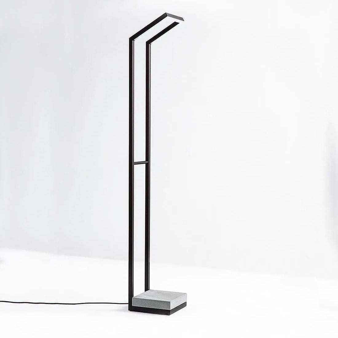 Unopiù Tratto Standleuchte 140 cm – Eisen graphitgrau, LED, Gartenlaterne