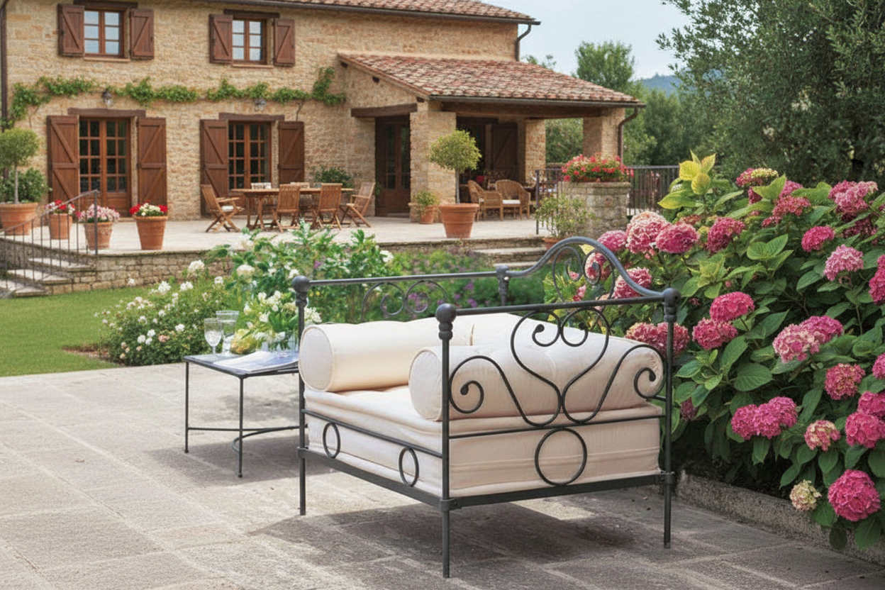 Die Unopiù Aurora Kollektion – klassische Gartenmöbel aus Eisen