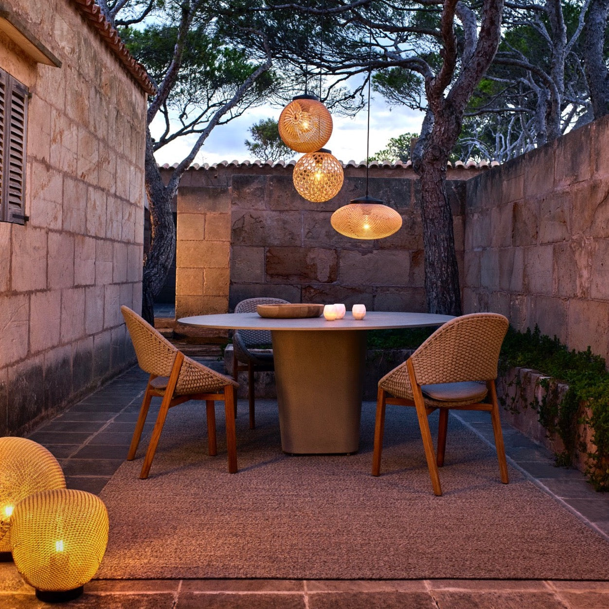 Deckenleuchten – stilvolle Beleuchtung für draußen