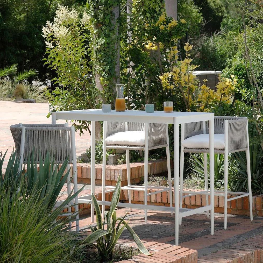 nopiù Luce Outdoor-Möbel mit Aluminiumrahmen und geflochtenem Seil