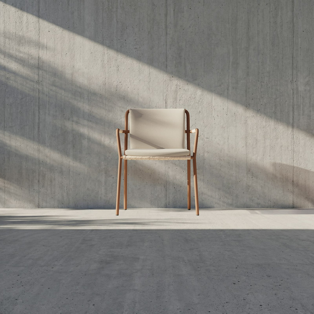 Kettal Net Light Essstuhl mit Armlehnen – Frontalansicht
