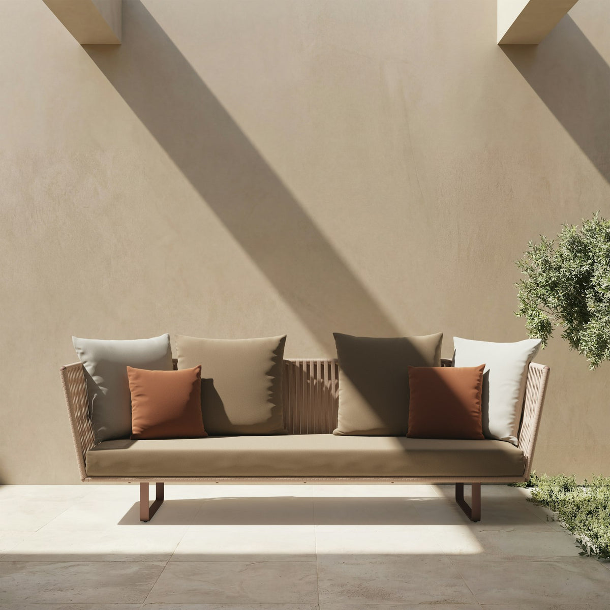 Kettal Bitta Sofa 3-Sitzer Bela Rope 250 cm – Frontansicht schräg
