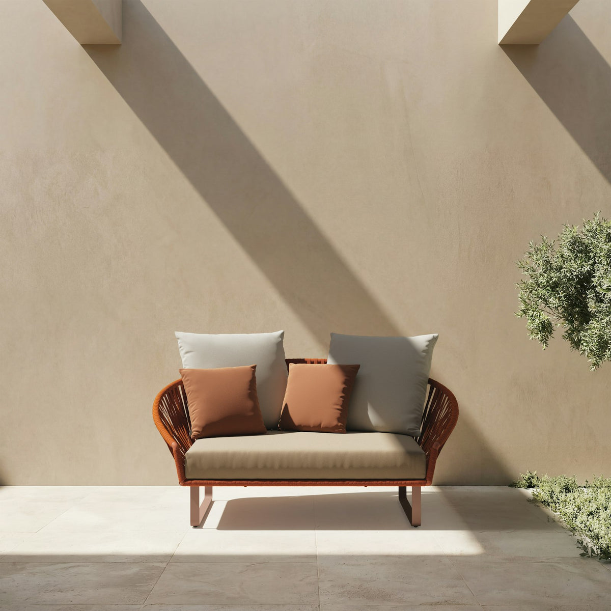 Kettal Bitta Daybed Bela Rope mit Kufen – Frontansicht schräg