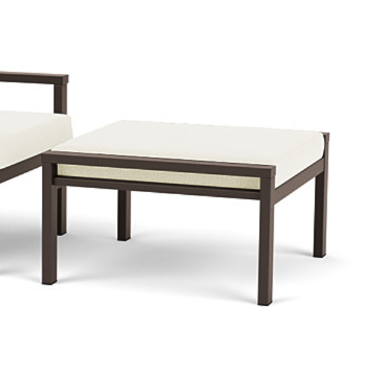 Barlow Tyrie I Equinox Lounge Ottoman pulverbeschichtet