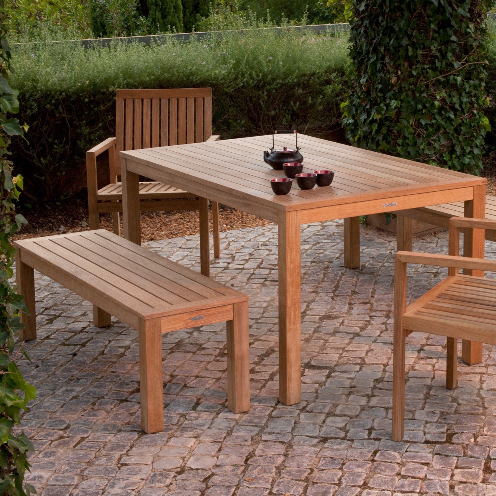 Barlow Tyrie I Linear Sitzbank 135cm