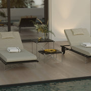 MyFace Noa Beistelltisch auf Rooftop-Terrasse am Pool