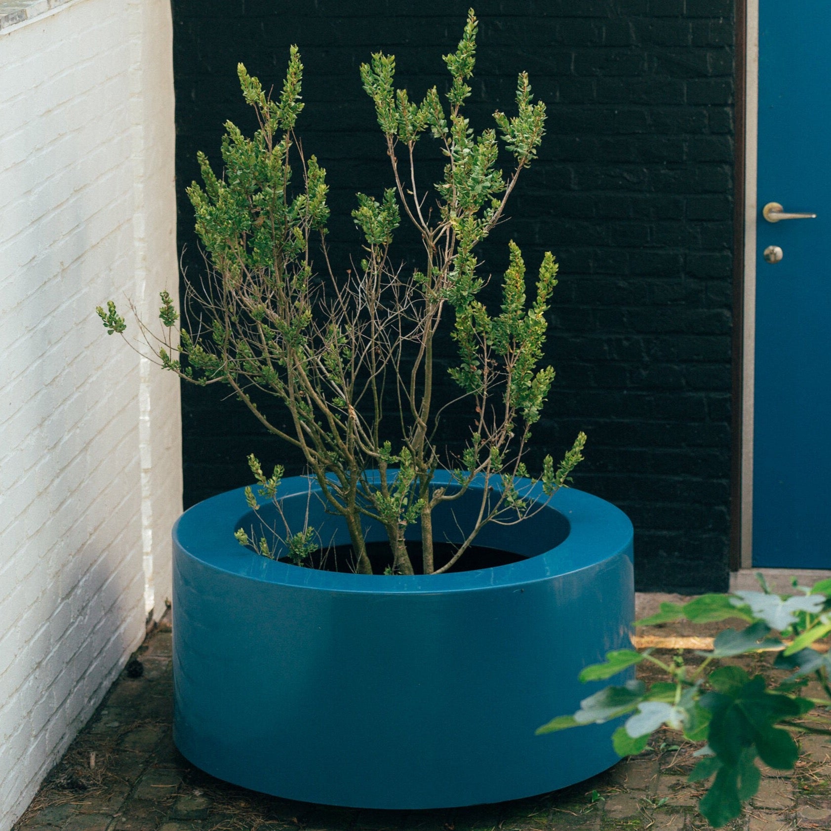 LVIV polyester planter ROUND planter in many RAL colors