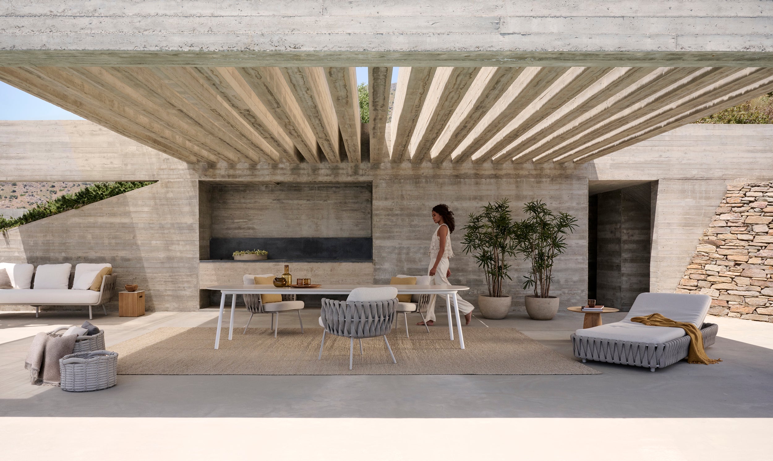 Tribu I Tosca niedriger Esstisch 240 cm, oval