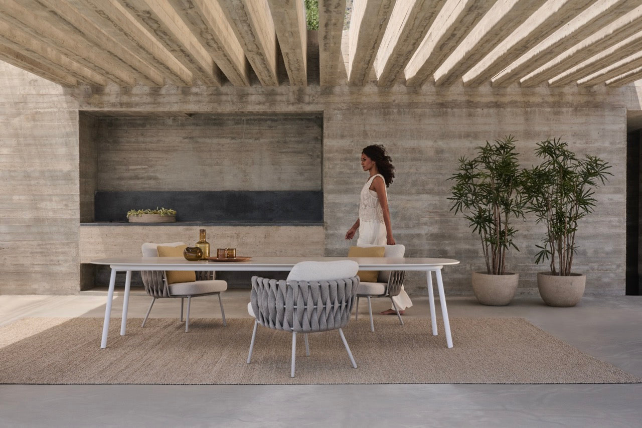 Tribu I Tosca niedriger Esstisch 240 cm, oval