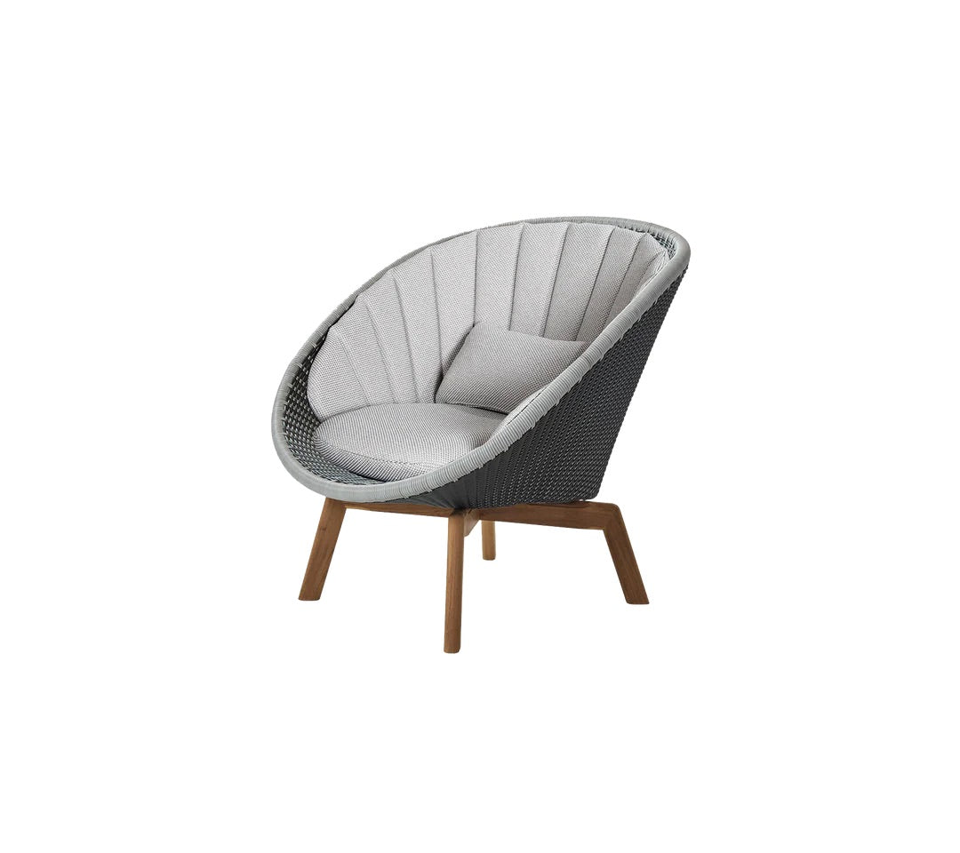 Cane-Line I Peacock Loungesessel mit Teak Beinen