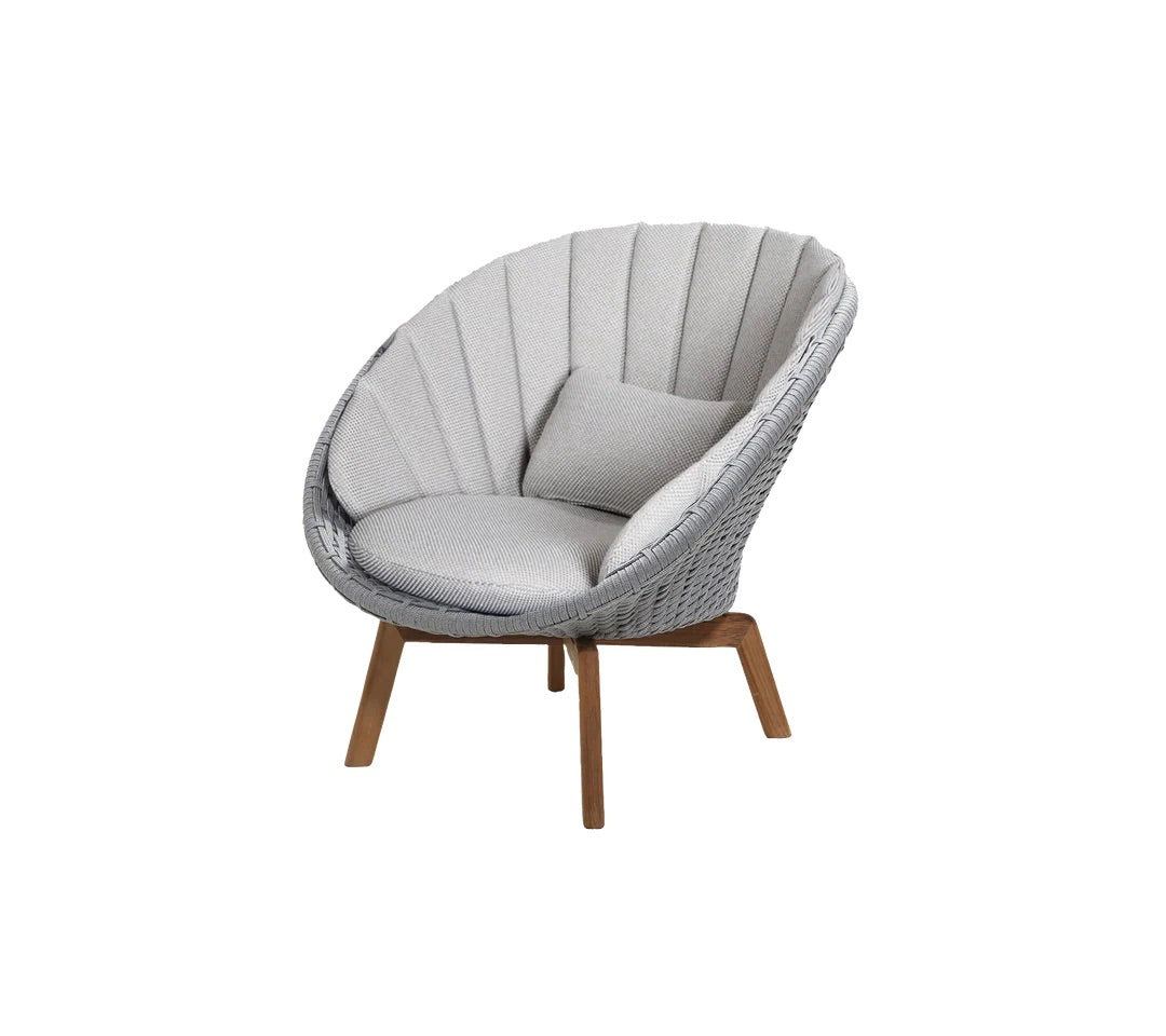 Cane-Line I Peacock Loungesessel mit Teak Beinen