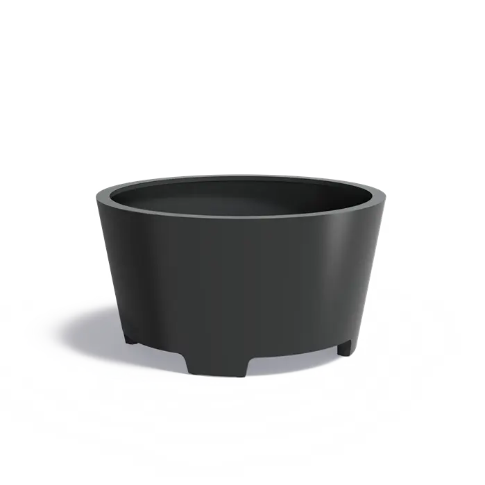 Dieser Pflanzkübel ist die perfekte Wahl für jedes Gartenprojekt. Aus leichtem, aber robustem Aluminium gefertigt, ist der CONIC Kübel korrosionsbeständig und langlebig. Die praktische Entwässerung durch die Füße und Ablauflöcher sorgt dafür, dass Ihre Pflanzen stets optimal versorgt sind. In vielen Farben erhältlich, fügt er sich nahtlos in jedes Design ein.
