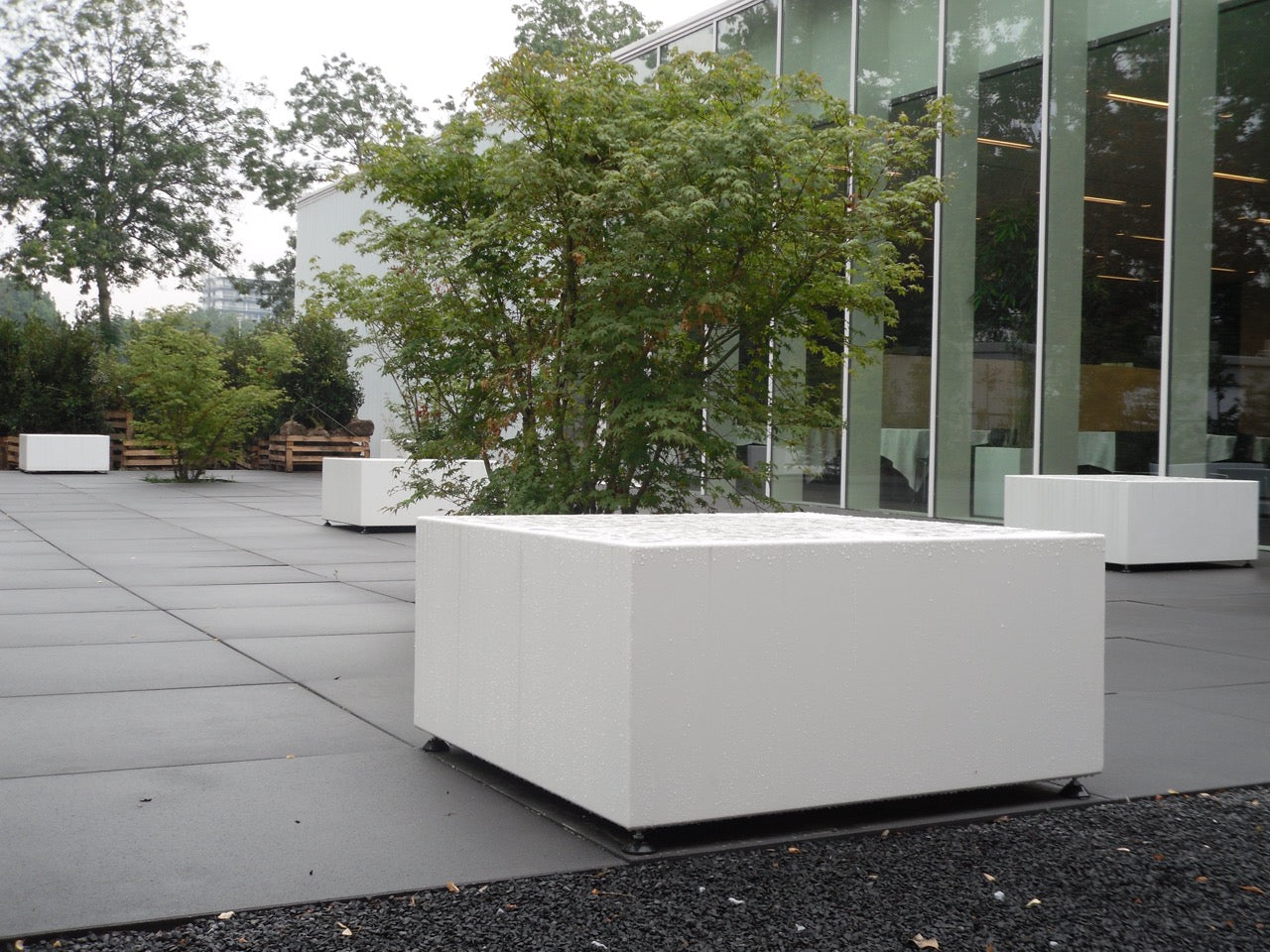 Adezz I Sockel aus Aluminium