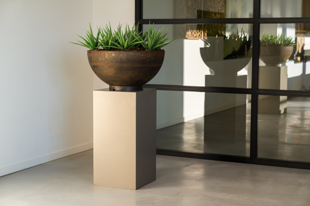 Adezz I Sockel aus Aluminium