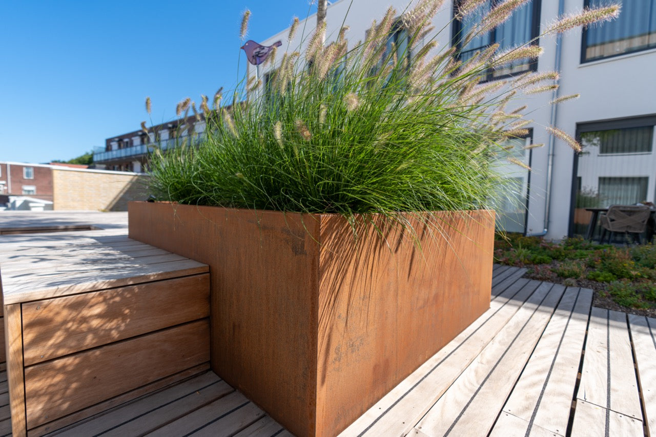 Adezz I Carrez aus Cortenstahl, rechteckig