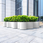 Das Adezz Organ Pflanzgefäß im Detail:

Form: Eine harmonische, organische Linienführung.
Material: Hochwertiges Fiberglas – stabil und langlebig.
Farben: Verkehrsweiß, Schwarzgrau, Anthrazitgrau, Tiefschwarz. Weitere Farben verfügbar.
Vorteile:
Robustes Material für jede Wetterlage.
Pflegeleicht und farbbeständig.
Für kreative Gartengestaltungen geeignet.
Optimierte Drainage für gesundes Pflanzenwachstum.
Vielfältige Größen und Farben für jeden Bedarf.