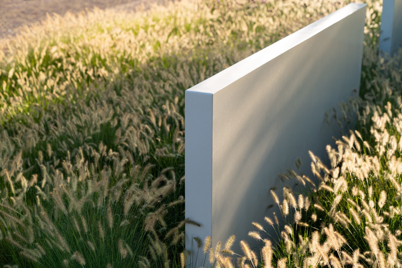 Adezz I Wand freistehend aus Fiberglas