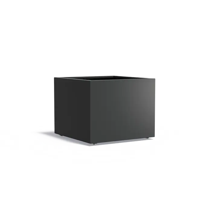 Perfekte Entwässerung für gesunde Pflanzen
Dank des durchdachten Designs bleibt keine Staunässe zurück, und Ihre Pflanzen bleiben gesund. Genießen Sie ein Gefäß, das Pflanzen optimal schützt und ihnen Raum zum Wachsen gibt. So einfach kann Gartenfreude sein!