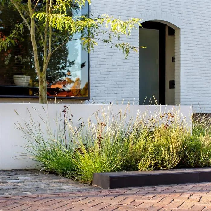 Adezz I Wand freistehend aus Aluminium