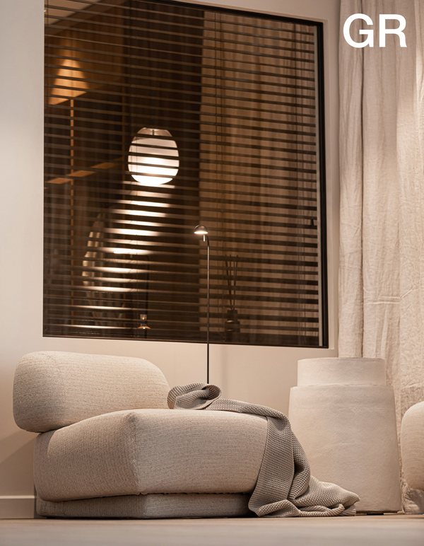 Verleihen Sie Ihrem Raum mit Atelier Vierkant's Model GR eine neue Dimension – stilvolles Design trifft auf Qualität. Erleben Sie es selbst!