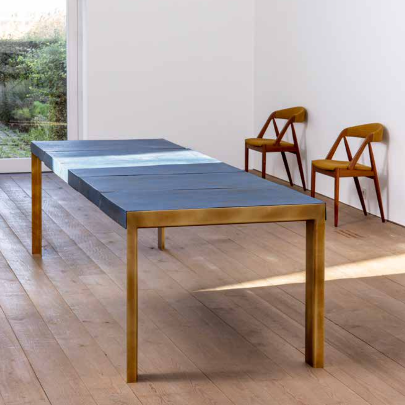 CLAY TABLE BLUE