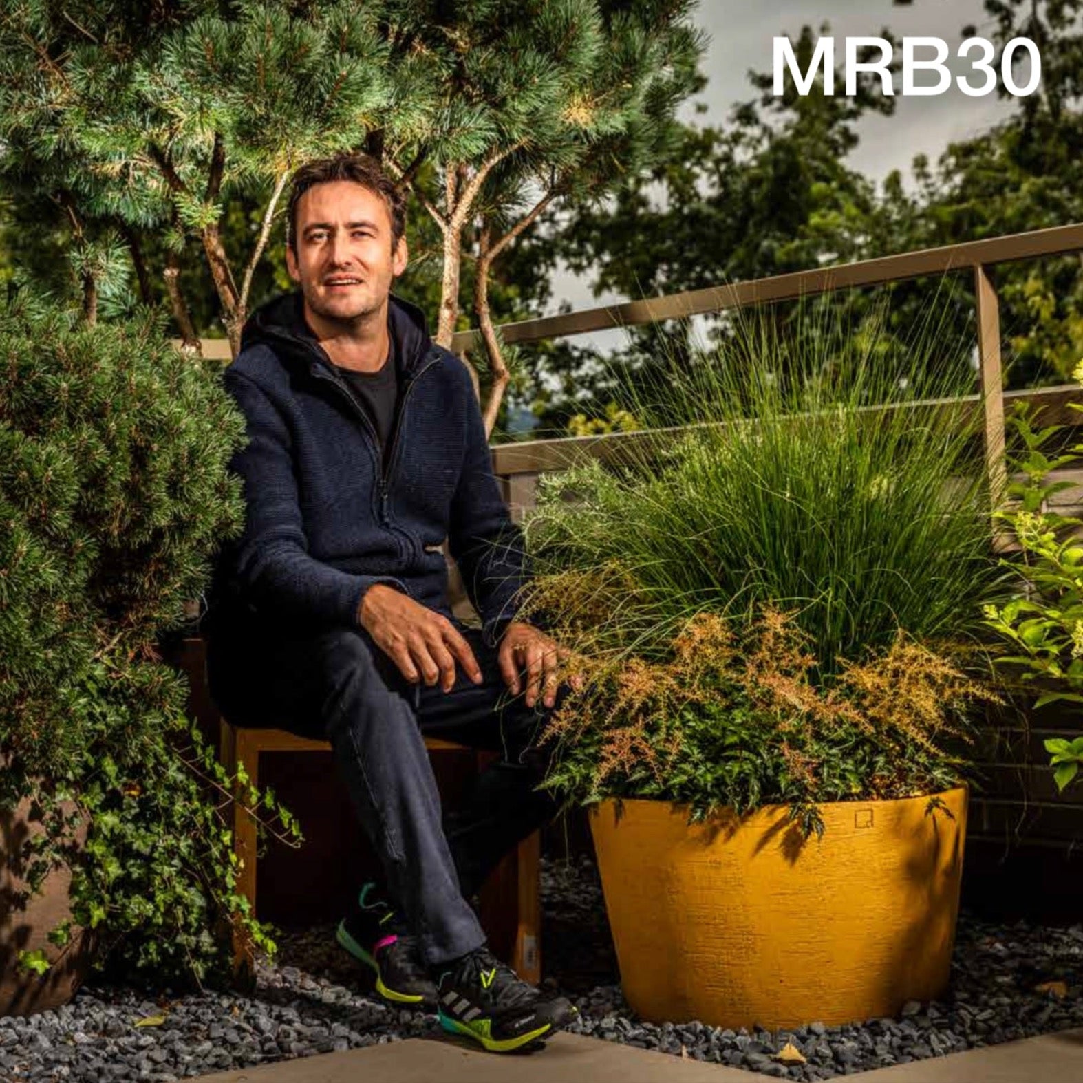 Modernes-Design-Gefaess-MRB30-Atelier-Vierkant-Nordicweiss-winterhart