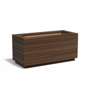 Entdecken Sie das BANDU Pflanzgefäß aus Bambus, eine umweltfreundliche Wahl für Ihren Garten. Mit einem modernen Design und variablen Abmessungen von 1200 mm bis 2000 mm Breite, 800 mm Tiefe und 850 mm Höhe bietet es ausreichend Platz für Ihre Lieblingspflanzen. Der langlebige Bambus ist pflegeleicht und entwickelt im Laufe der Zeit eine edle graue Patina. Perfekt für umweltbewusste Gartenliebhaber!