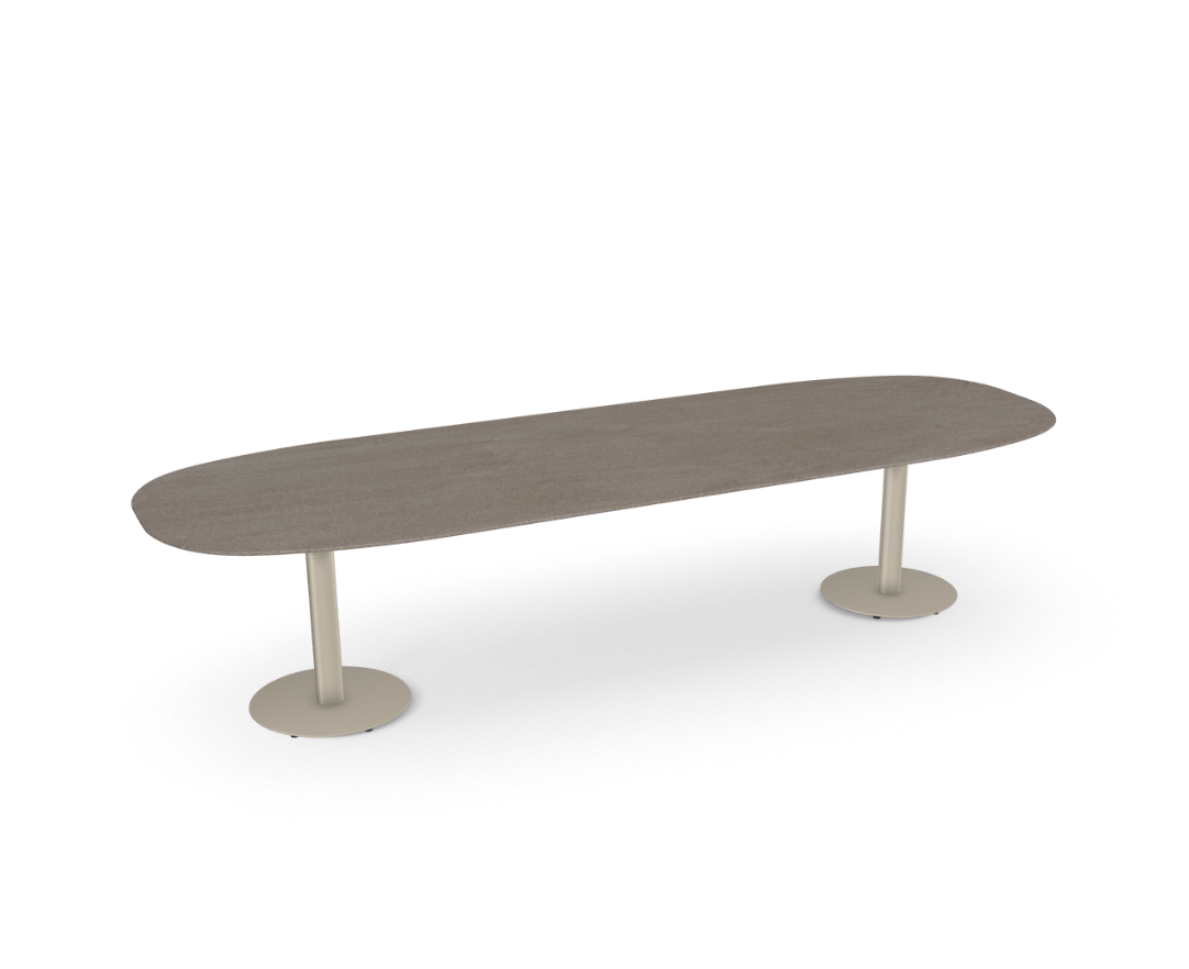 Tribu I T-Table niedriger Esstisch 298 cm, oval