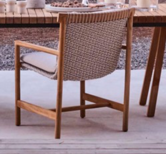 Tribu I Amanu Armlehenstuhl