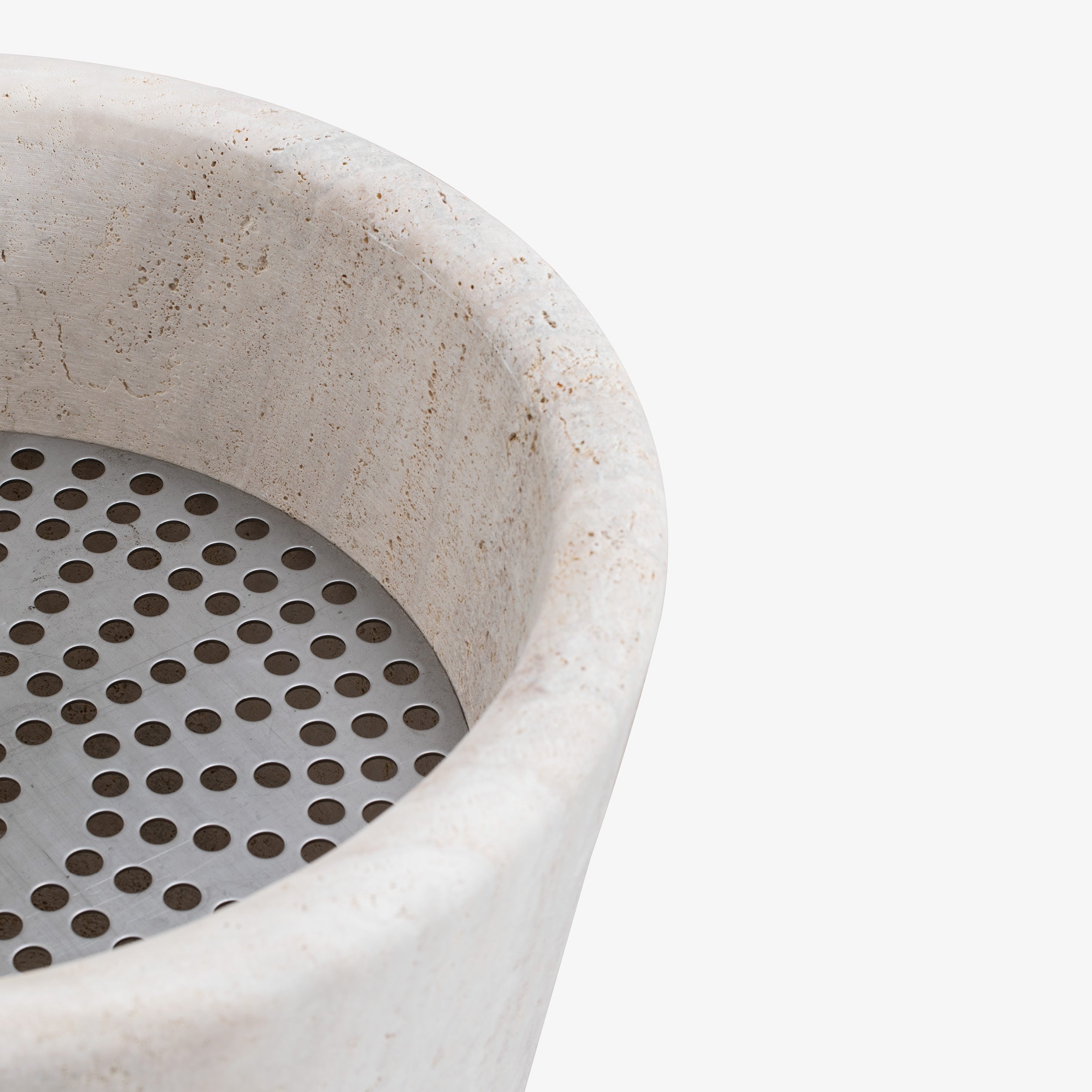 CURRENT By VELTHA® - Travertine water basins &amp; column fountains
