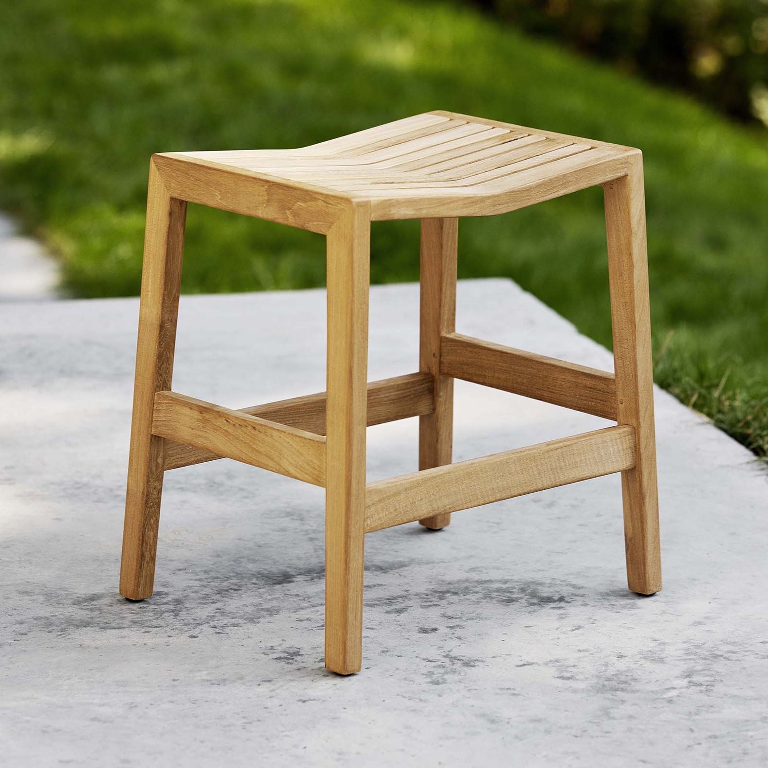 Cane-Line I Flip Hocker