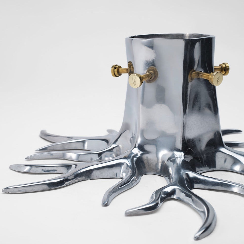 Verwandle dein Zuhause mit dem Christmas Tree Stand Silver von Garden Glory in ein Winterwunderland! Stabil, langlebig und rostfrei. Jetzt bestellen!