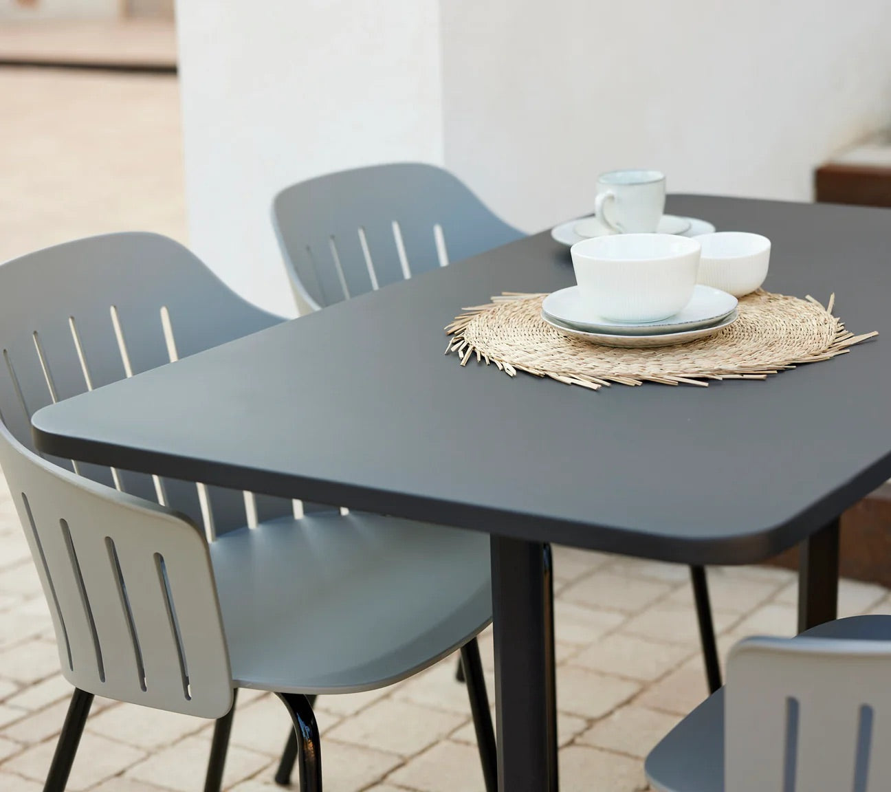 Cane-Line I Drop Bistrotisch 130 cm, rechteckig