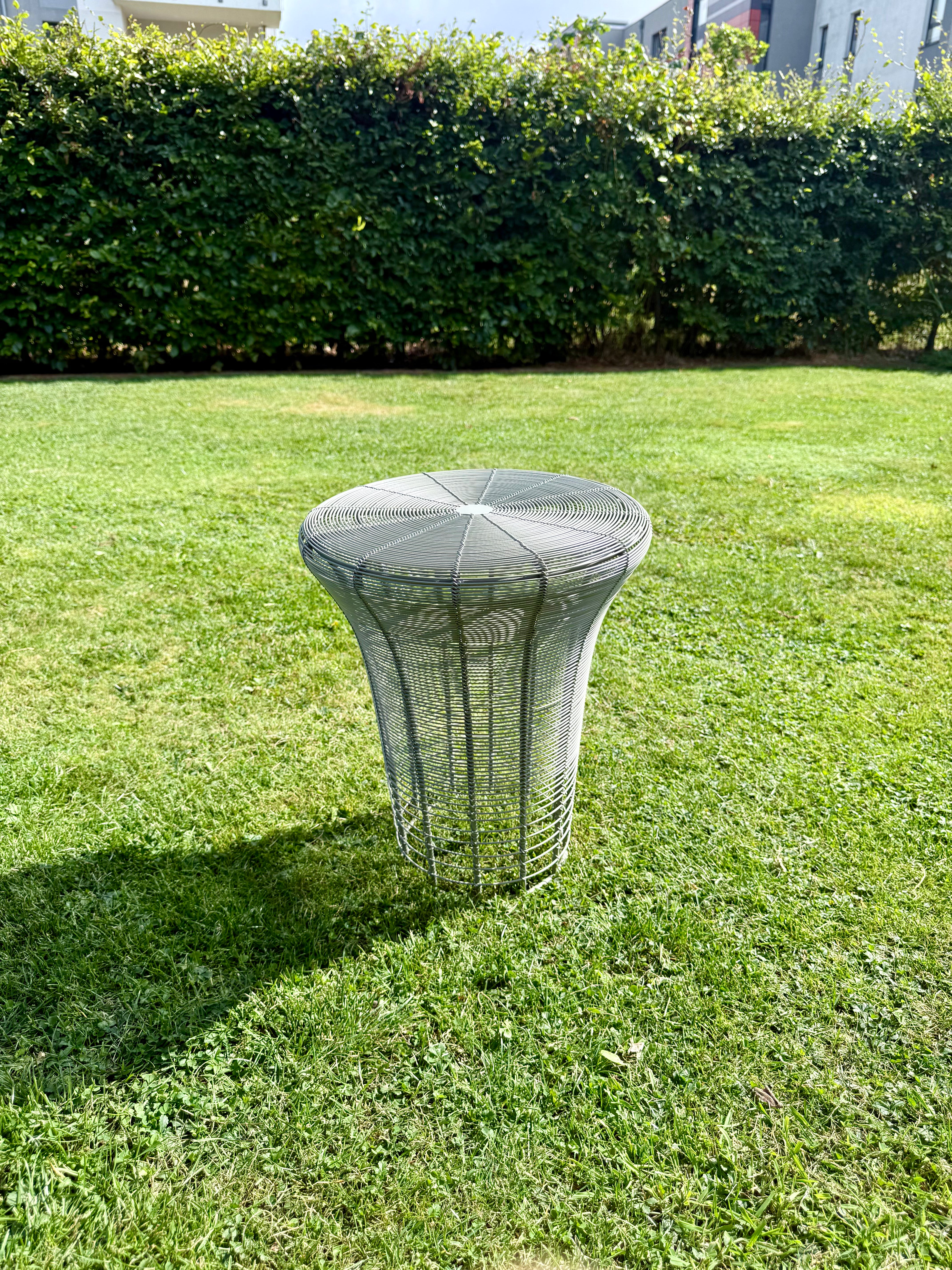 Gandia Blasco Aram Hocker hoch Ø 36 cm Zementgrau, Ausstellungsstück