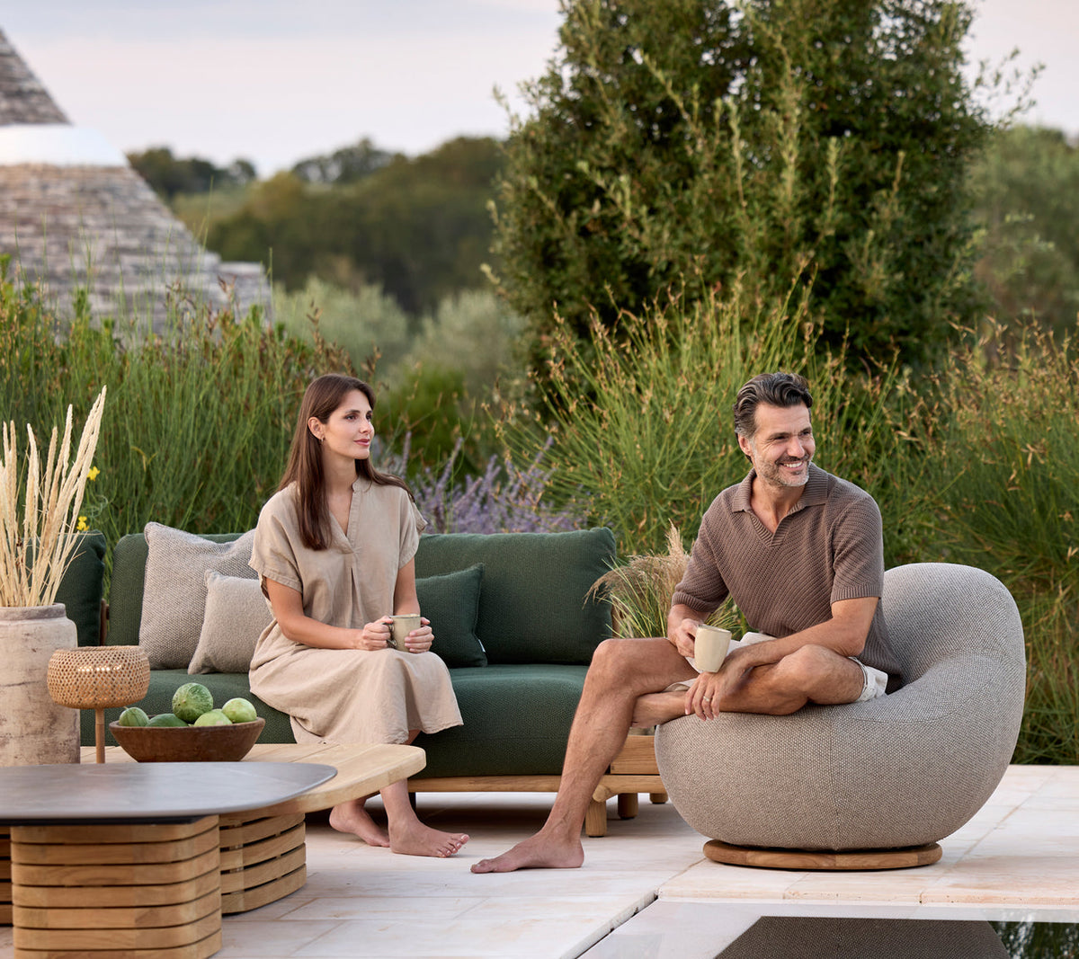 Cane-Line Mellow Couchtisch 90 cm, quadratisch – Sitzfläche und Komfort im Detail