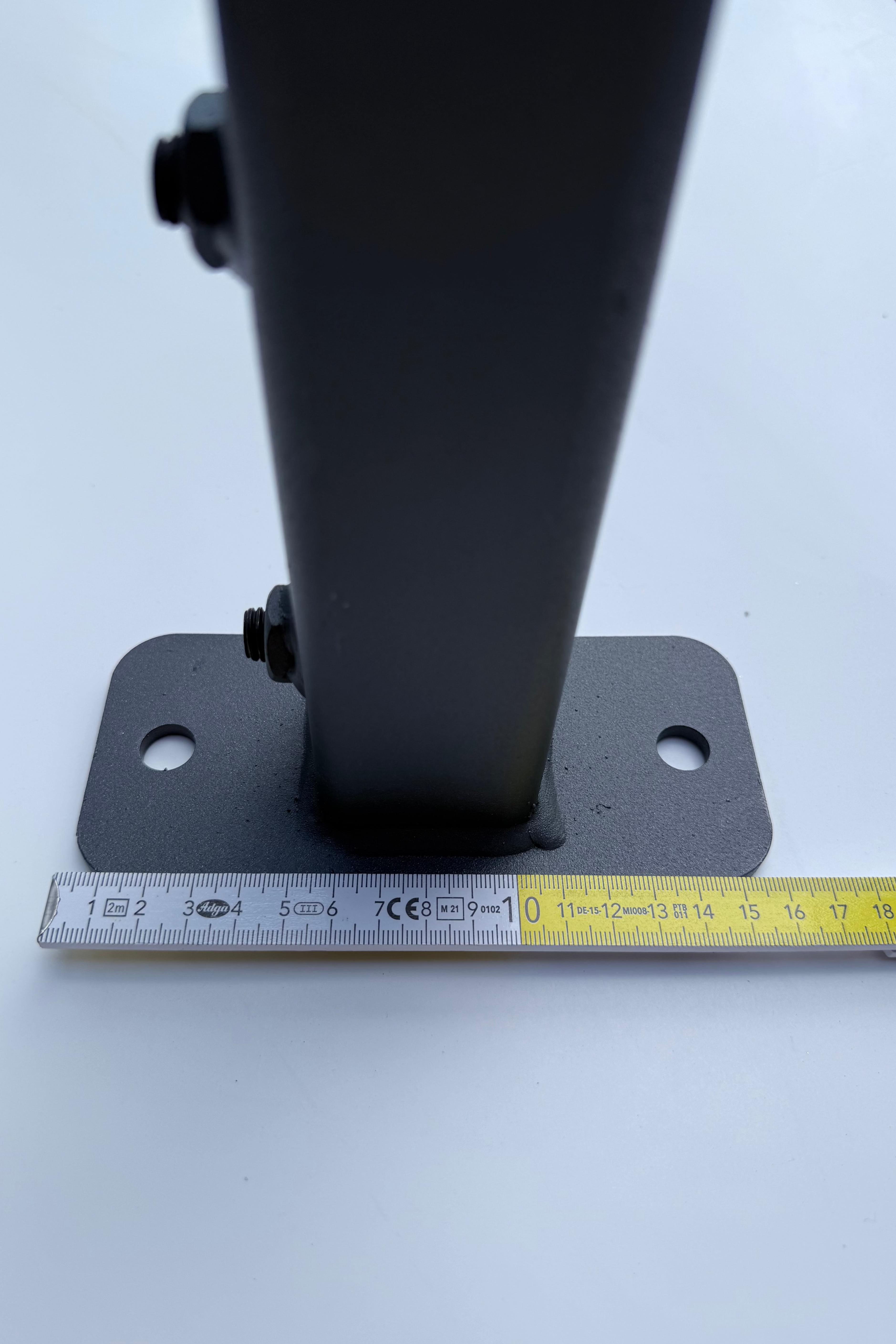 Unopiu I Tibisco post shoe for ground mounting