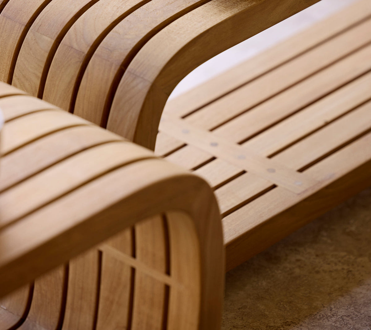 Cane-Line Mellow Couchtisch 120 cm, rechteckig – Wohnkomfort für Terrasse und Garten