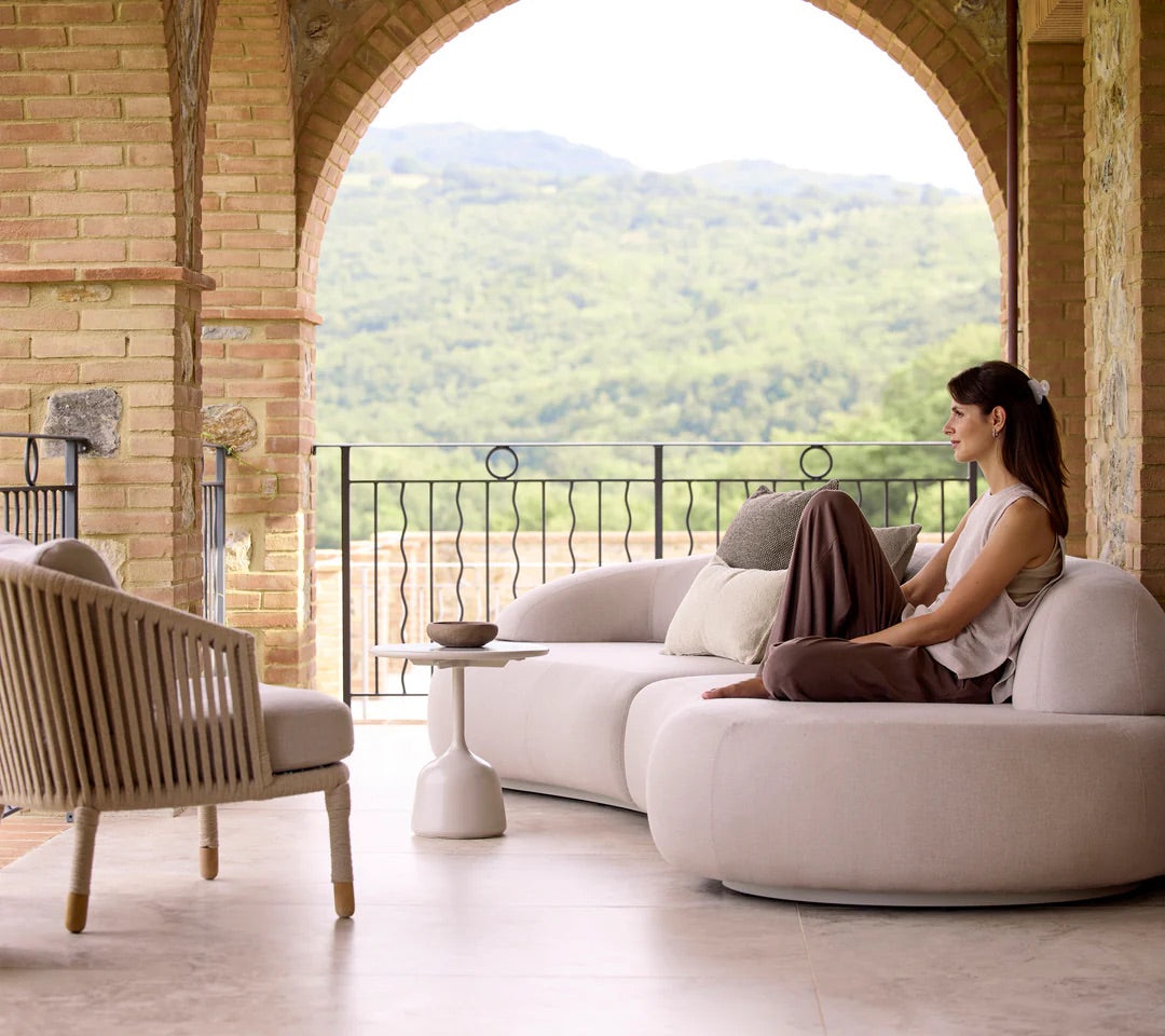 Cane-Line I Moments lounge chair