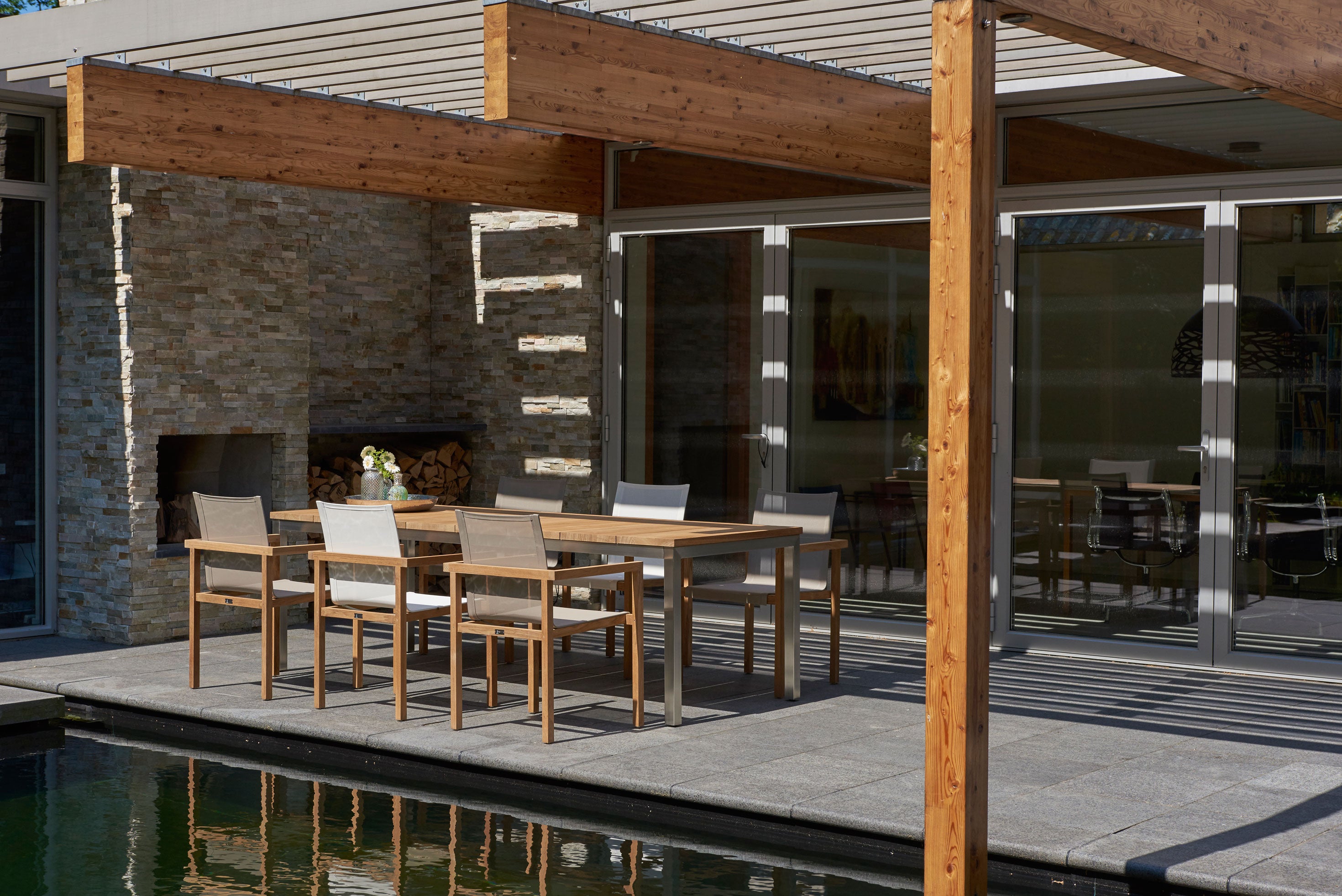 Traditional Teak I Noah Stapelstuhl