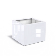 Stilvolles Design für Ihren Außenbereich
Verleihen Sie Ihrem Garten oder Balkon einen modernen Akzent – das Adezz Carrez Pflanzengefäß aus pulverbeschichtetem Aluminium vereint zeitloses Design mit Langlebigkeit. Ein eleganter Begleiter, der Witterungen standhält und dabei immer gut aussieht.