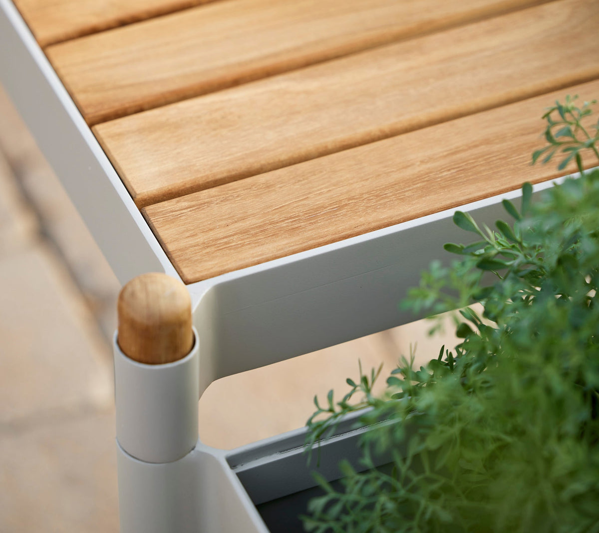 Cane-Line Sticks Sitzbank mit Pflanzgefäßen – Ansicht 9