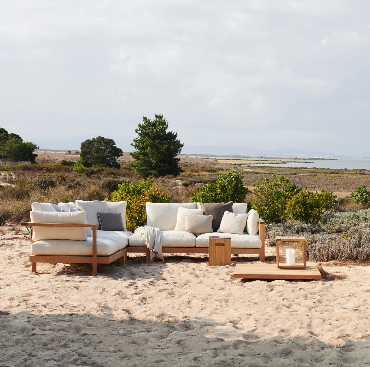 Tribu I Vis a Vis Couchtisch 99 cm, quadratisch