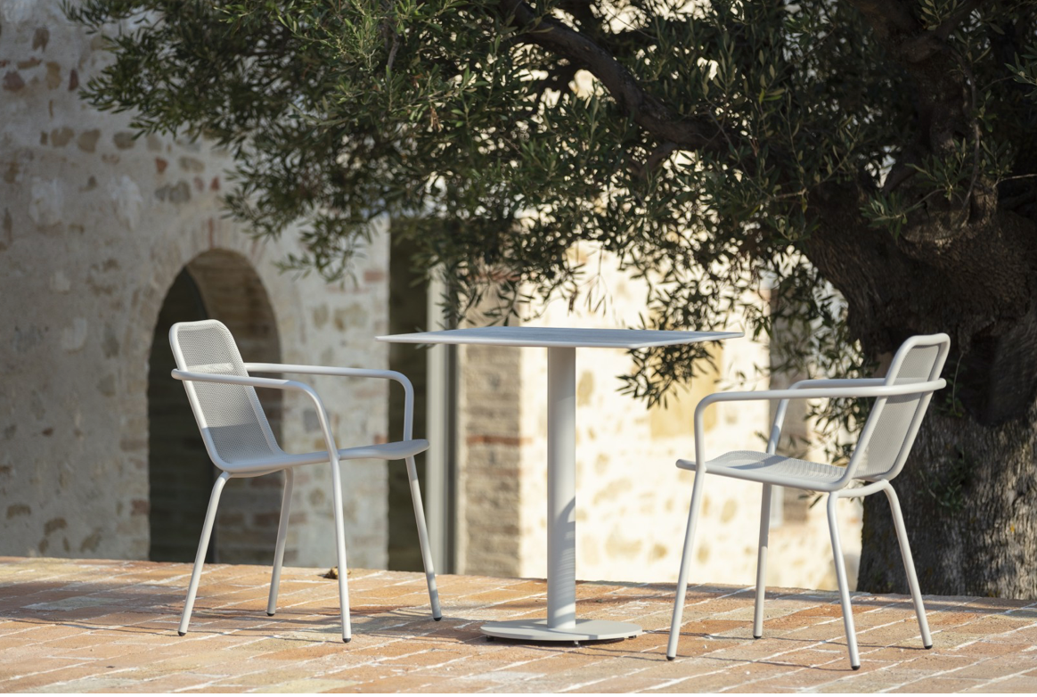 Todus I Starling Armchair