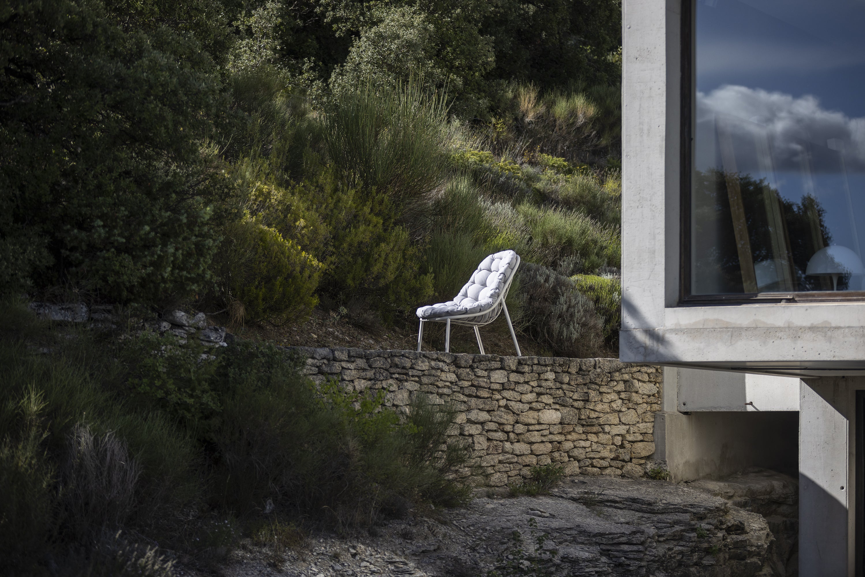 Todus I Albus Loungestuhl