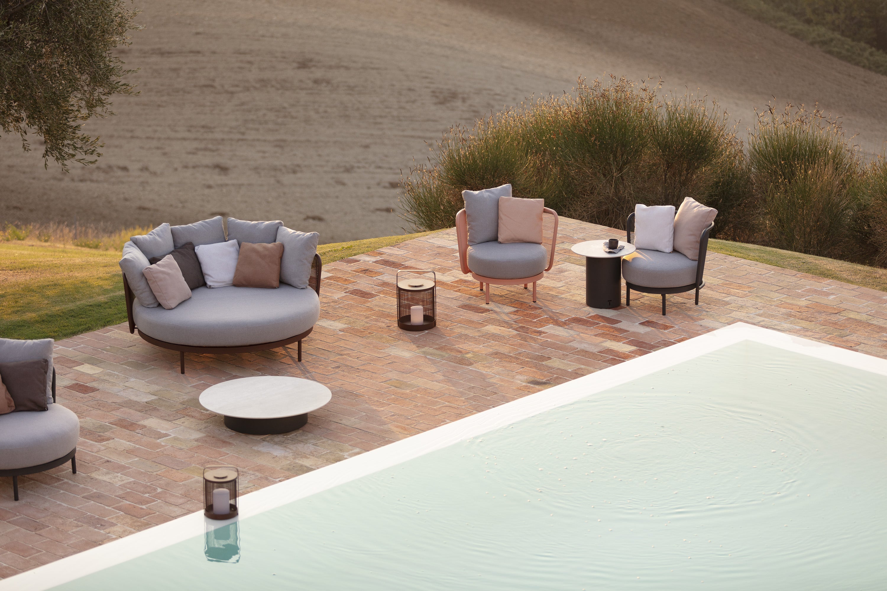 Todus I Baza Club chair