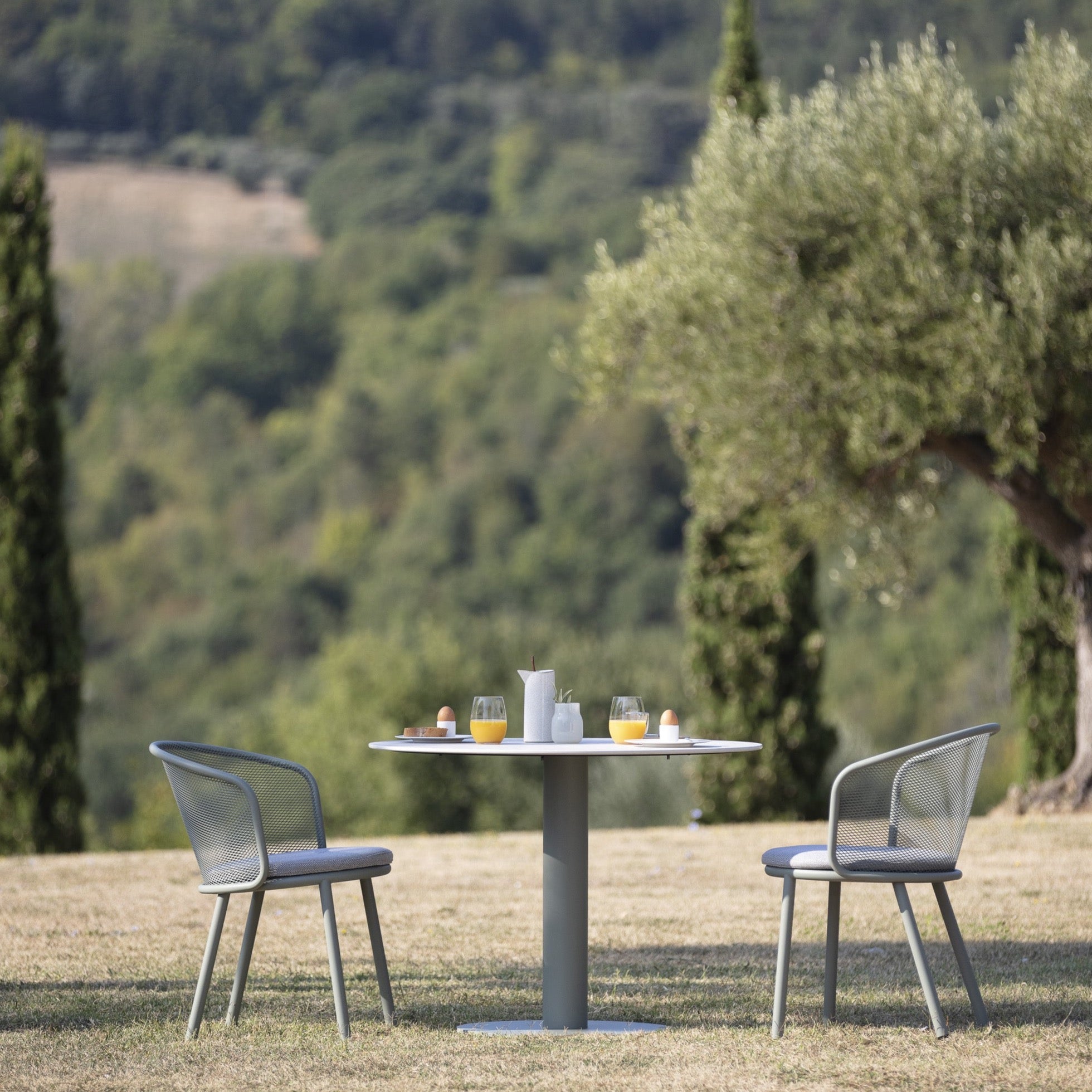 Todus I Branta dining table 100 cm, round