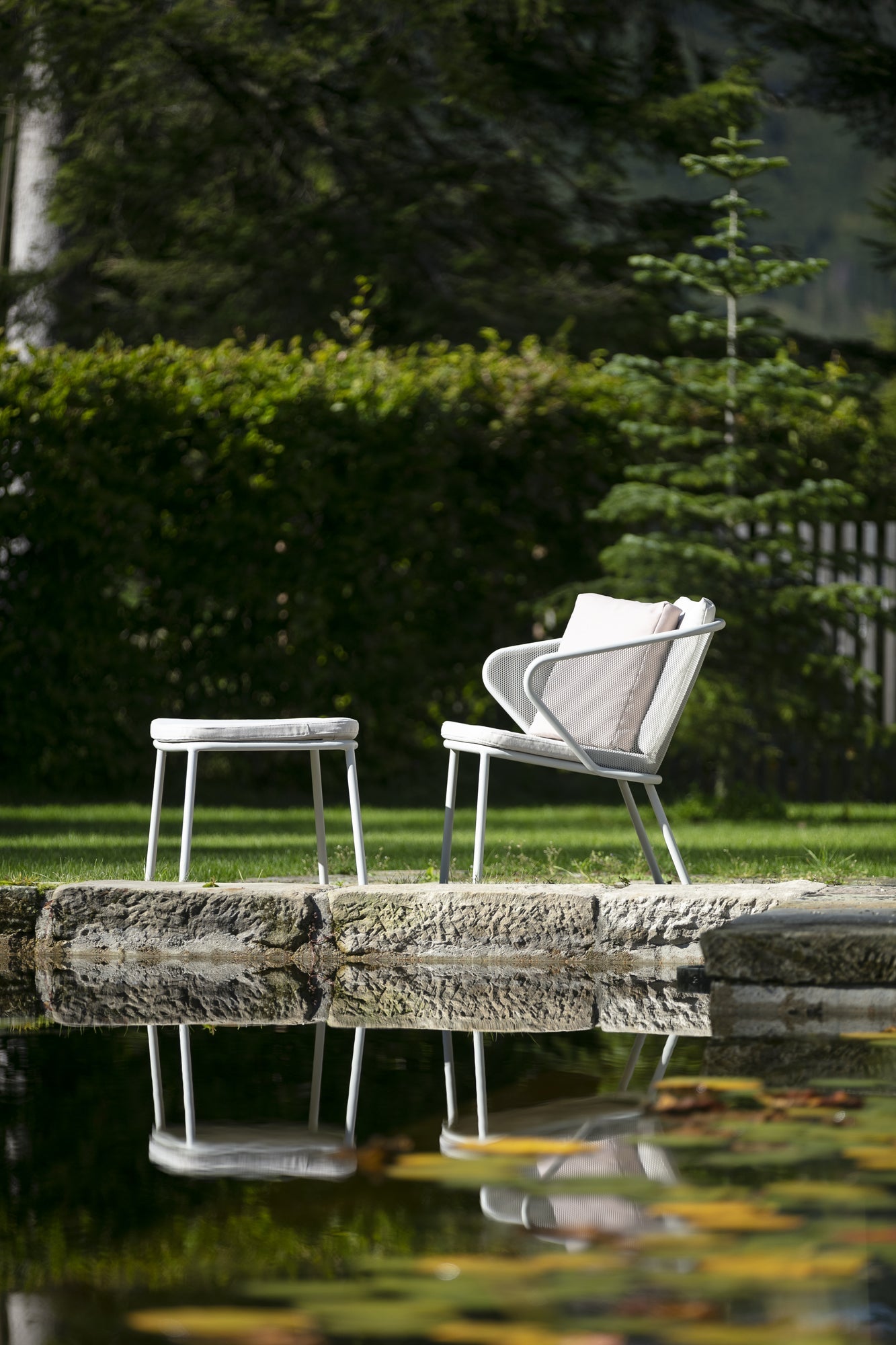 Todus I Condor Stool