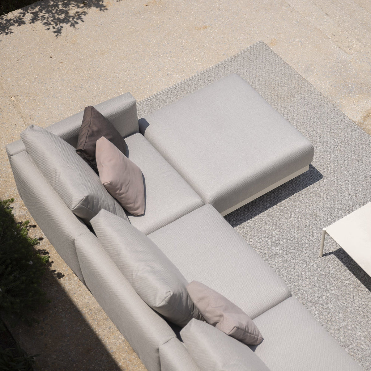 Dongo Base Todus | Dongo Modular Lounge Sofa U-Shaped with 2 Tables 453/361 cm ...