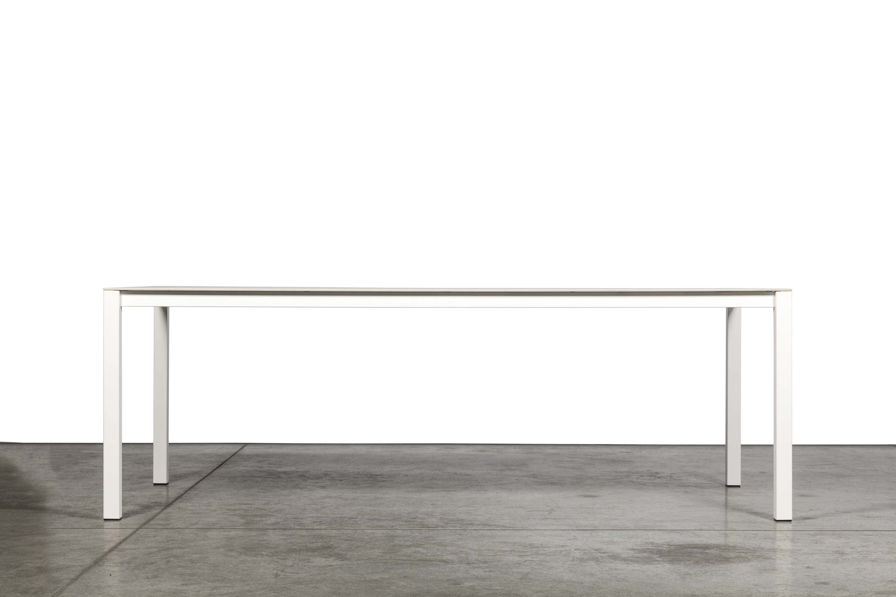 Todus I Puro Tisch in verschiednen Größen