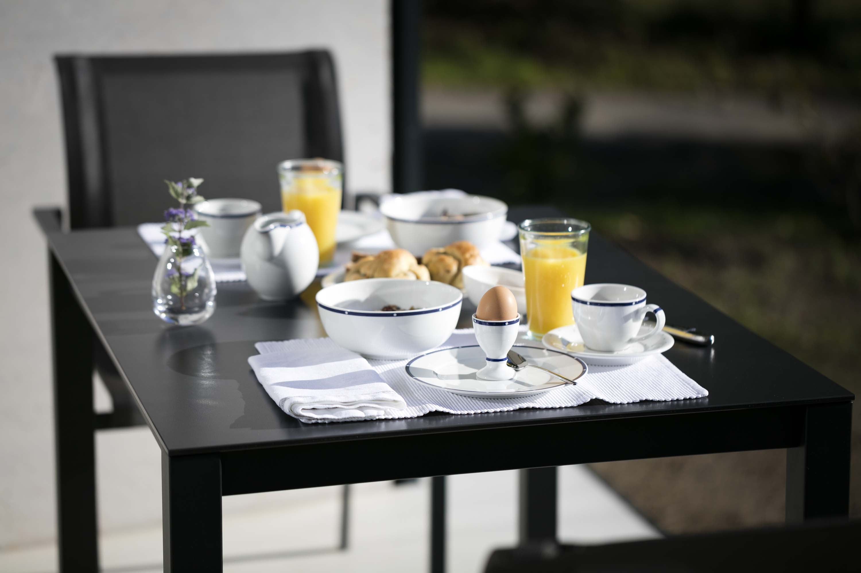 Todus I Puro Tisch in verschiednen Größen